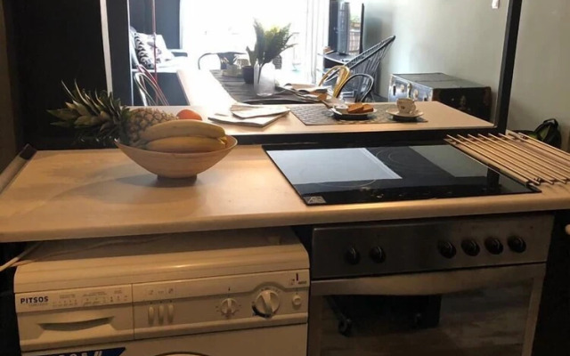 Home Plus Psirri Apartment