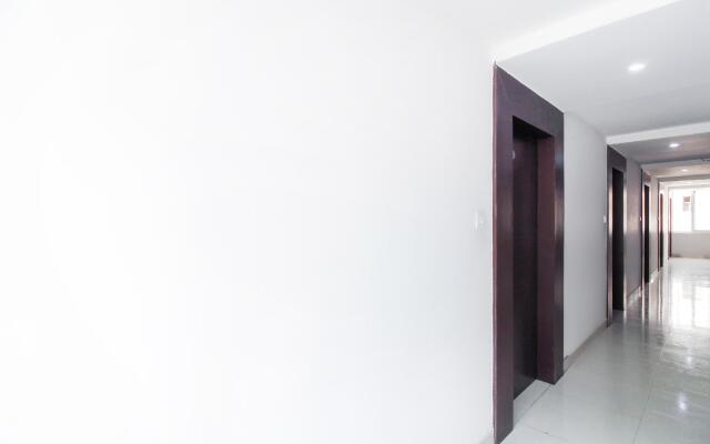 Capital O 70043 Limestone Luxury Rooms