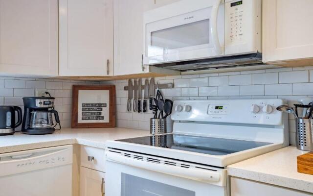 Designers Den Creative Space Garden and Parking