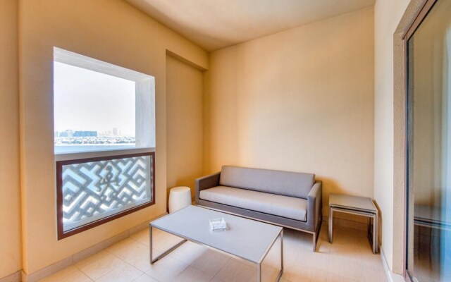 Luxury Palm Property w Beach Sea View