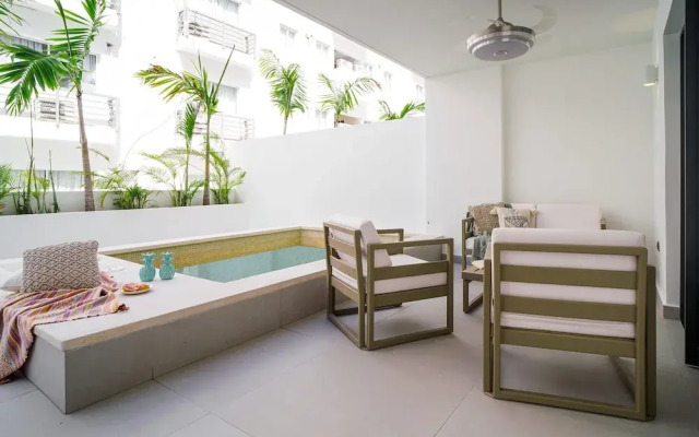 Luxury 3 Bedroom Apartment at the Beach