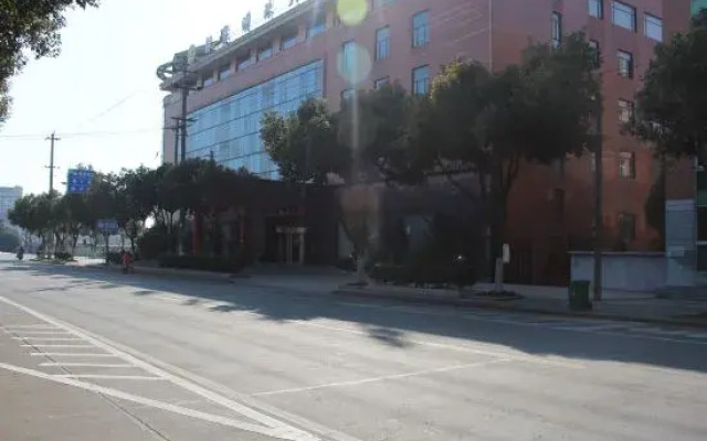 Shenhang Yinju Mingzhu Hotel