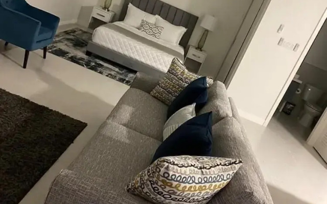 Comfy Studio with rooftop pool