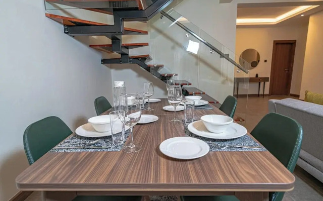 Elsie Ridge Apartments by Trianum