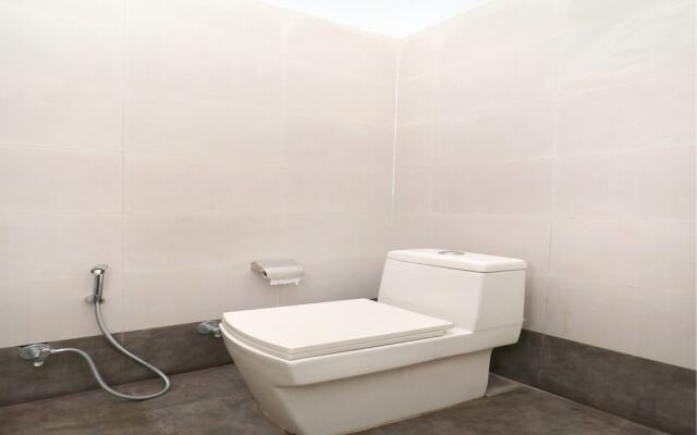 OYO 16694 Hotel Kb Square