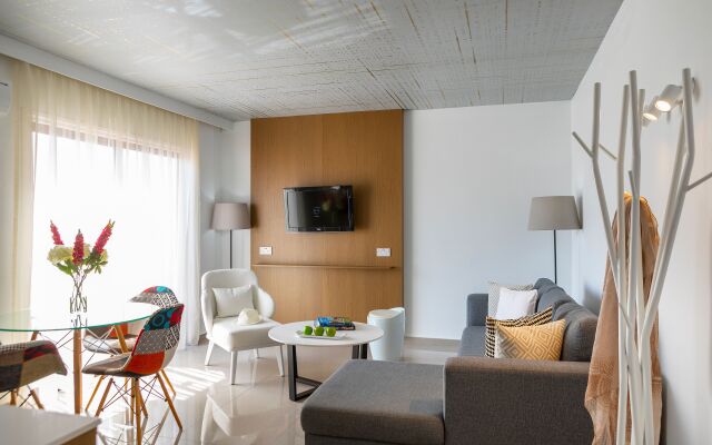 King Jason Paphos - Designed for Adults By Louis Hotels