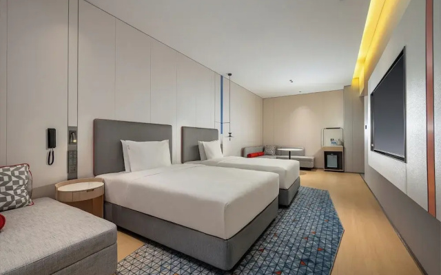 Holiday Inn Express Shenzhen Sports Center by IHG
