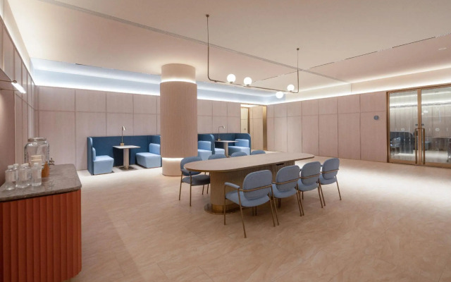 Super 8 Hotel (Yangzhong Pedestrian Street)