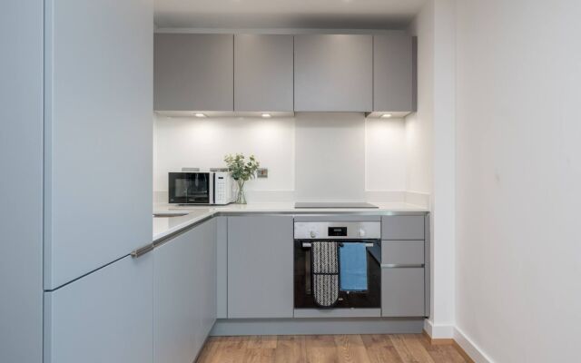 Skyvillion - River View Mins To O2 & London Excel