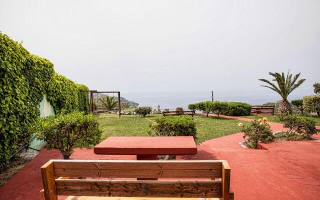 Chrisanthi Studios & Apartments