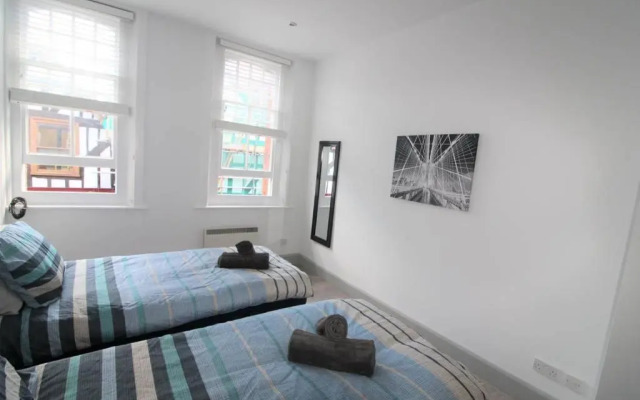 Spacious Central Chic Apartment - Simply Check In