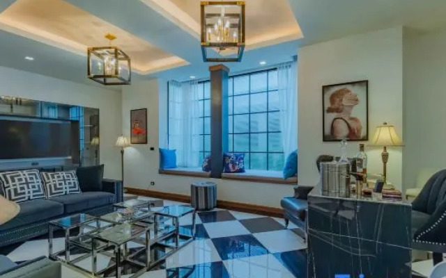 Villa Viola 7 Bedroom, Fully Staffed, on the Golf Course