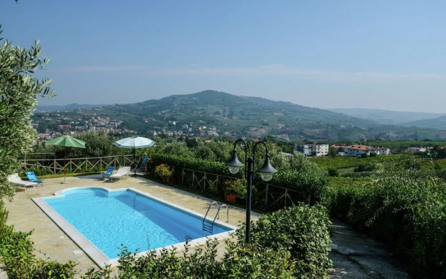 Apartment With Lovely Pool
