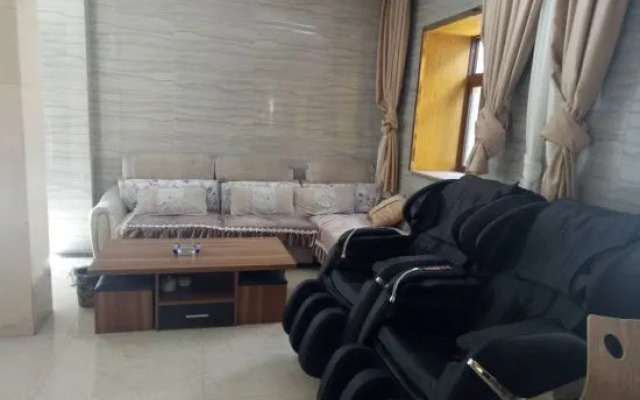 Ivory Mountain Holiday Inn