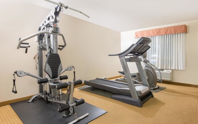 Ramada by Wyndham Lloydminster