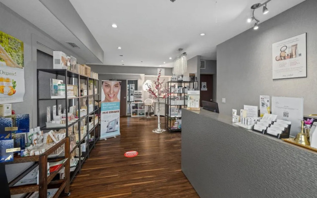 Home Inn and Suites Regina Airport