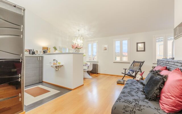 Casa Elo in Lucca With 1 Bedrooms and 1 Bathrooms