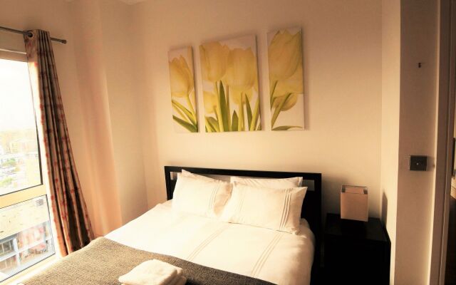 Zen Apartments - City Airport London