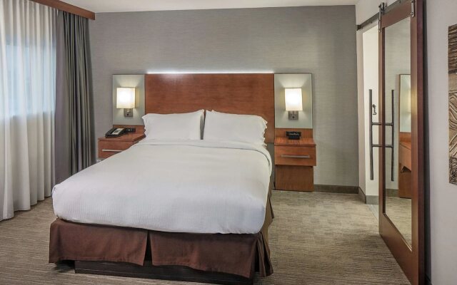 DoubleTree by Hilton Omaha Southwest