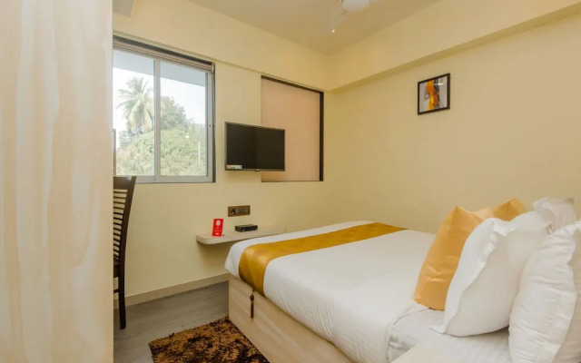 OYO 10899 Hotel Meadow Inn