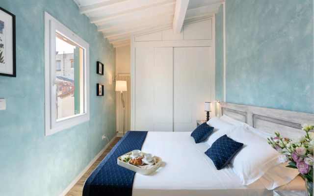 Terrace apt in Piazza Strozzi-center of Florence