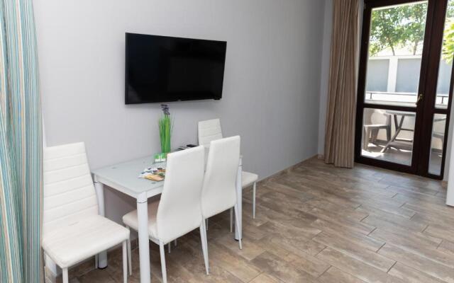 Art Apartments