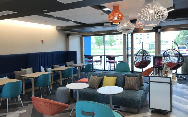 Tru by Hilton Cedar Rapids Westdale