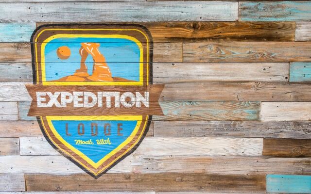 Expedition Lodge