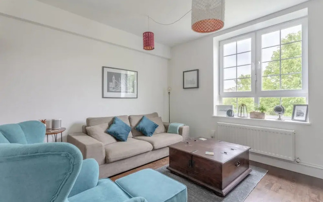 Stylish 2 Bedroom Flat With Views of The Shard