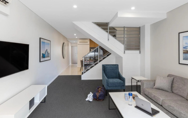 Meriton Suites Waterloo