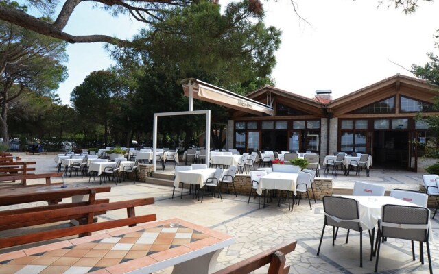 Carefully Furnished Bungalow With 2 Bathrooms, 7km From Pula