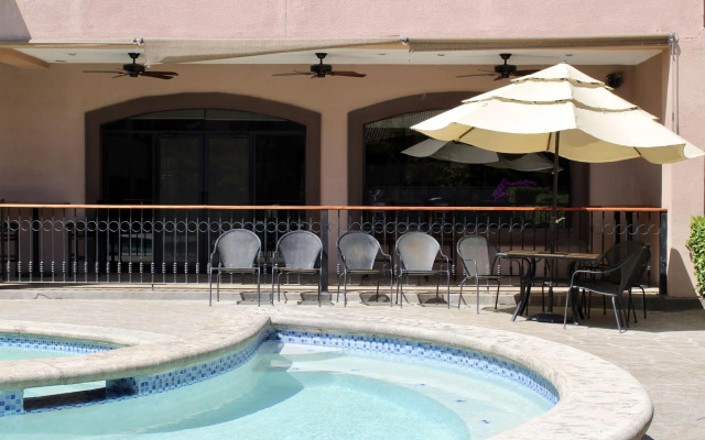 Estancia Inn