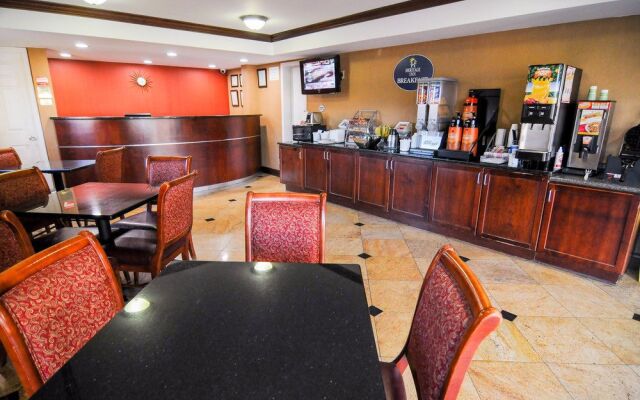 Super 8 Milledgeville