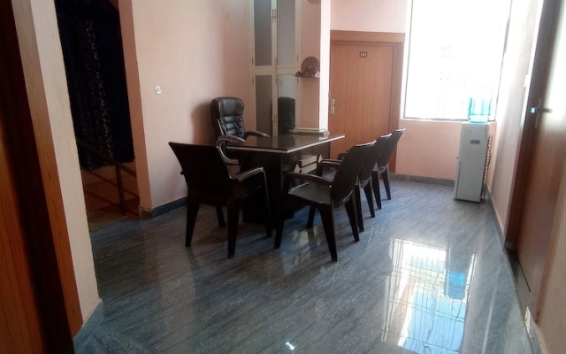 Hotel Saraswati Atithi Bhawan Vrindavan
