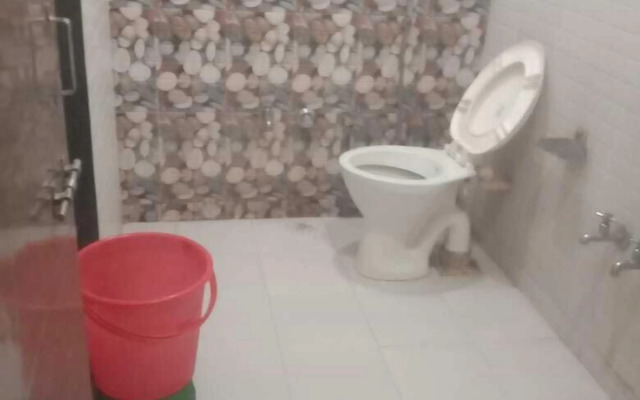 Hotel Capital by OYO Rooms