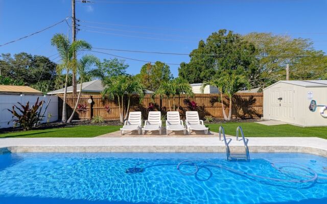 Fully Remodeled Pool Home Less Than 5 Miles To Beach 3 Bedroom Home by Redawning