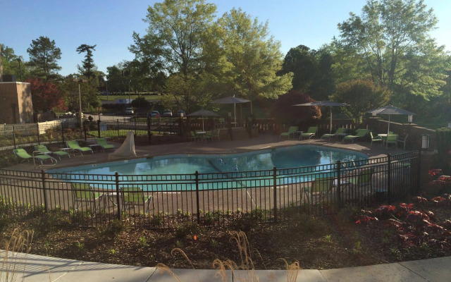 Holiday Inn Greensboro Coliseum by IHG