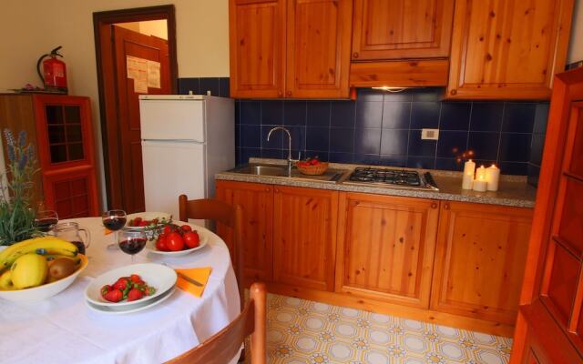 Lovely Holiday Home in Giannella nera Sea