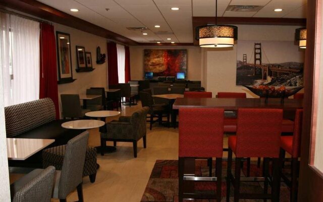 Hampton Inn Kansas City/Blue Springs