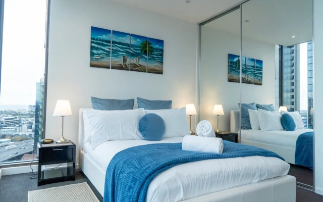 2 Bedroom Apartment with City Views