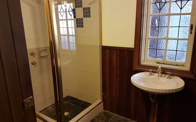 Bridgefield Guest House