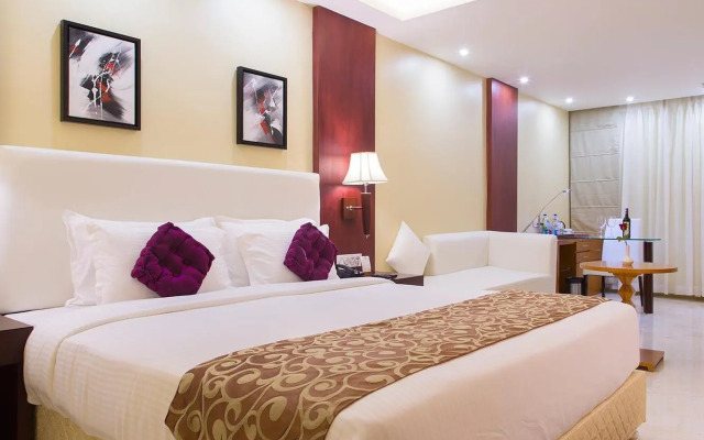 Trinity Grand