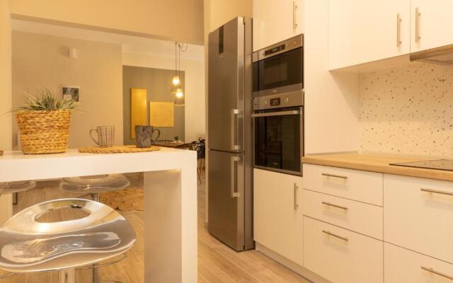 Alchemia, beautiful spacious apartment in Giannitsa