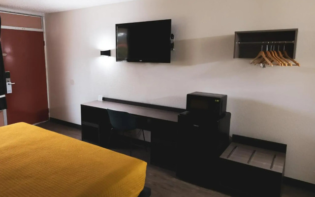 Express Inn & Suites