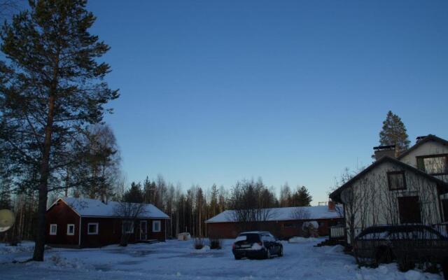 Heidin Mummola Farm