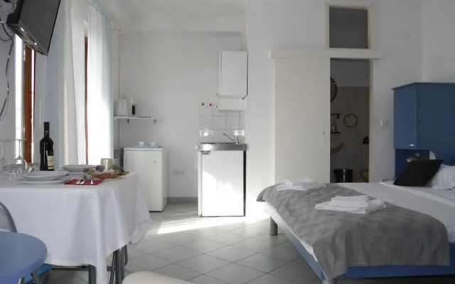Dugi Rat Seaside Apartments