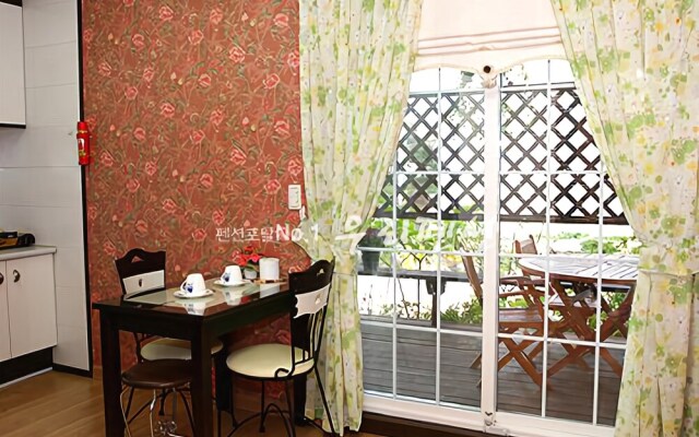 Yangpyeong Silver River Pension
