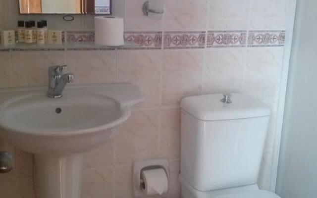 Fidele Otel