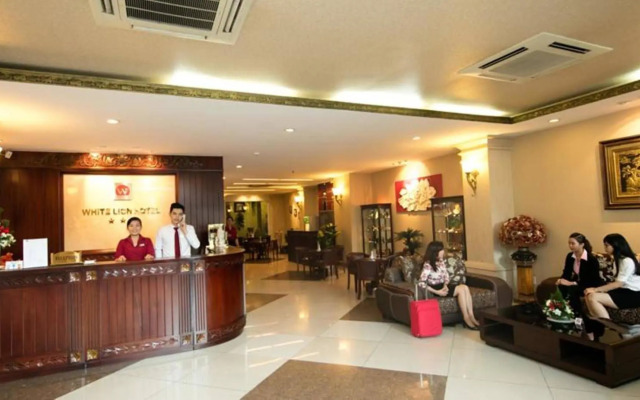 Premium White Lion Hotel