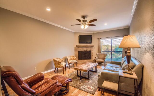 The Float Inn 3 CW B209